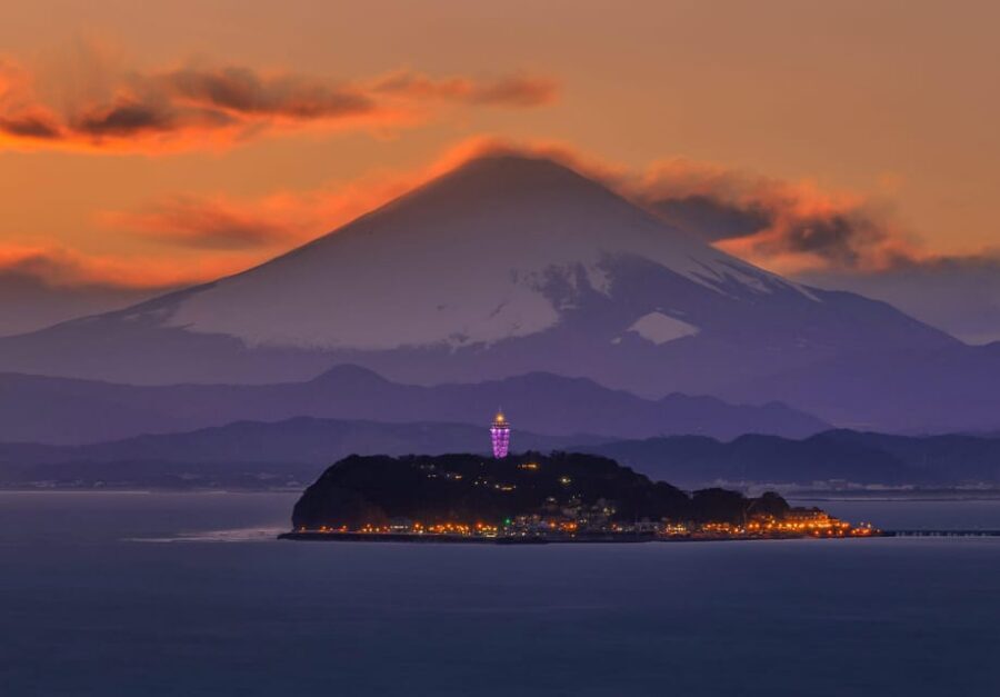 1-Day trip: Kamakura City (Enoshima/Shonan/Beach) - Komachi-dori and Street-Style Breaks