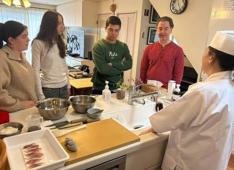 AKEMI's SUSHiKiTCHEN: A fun sushi cooking lesson in Tokyo - A Tokyo Home Where Sushi Starts With Vinegar Rice