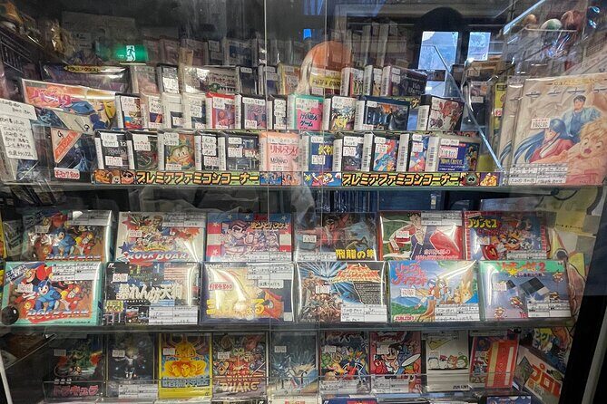 Akihabara - Discover the Otaku Culture & Experience the Maid Cafe - Trading cards at 福福トレカ秋葉原店