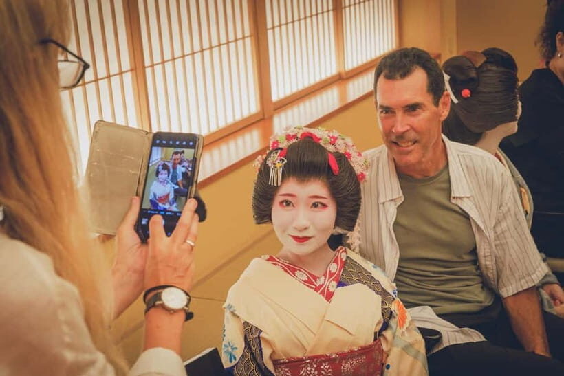 Asakusa: Geisha Performance and Tea House Experience - Seasonal Sweets and Fresh Matcha: What You’re Really Eating
