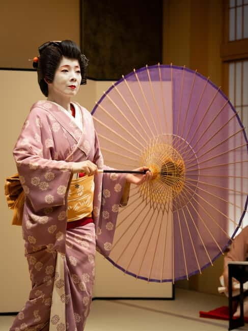 Asakusa: Geisha Performance and Tea House Experience - The 75-Minute Flow: Welcome, Dance, Shamisen, and Conversation