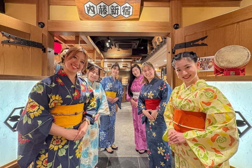 Bon Dance IZAKAYA in Shinjuku, Tokyo - Bon Odori Performance Timing: 19:30 to 20:00 While You Eat