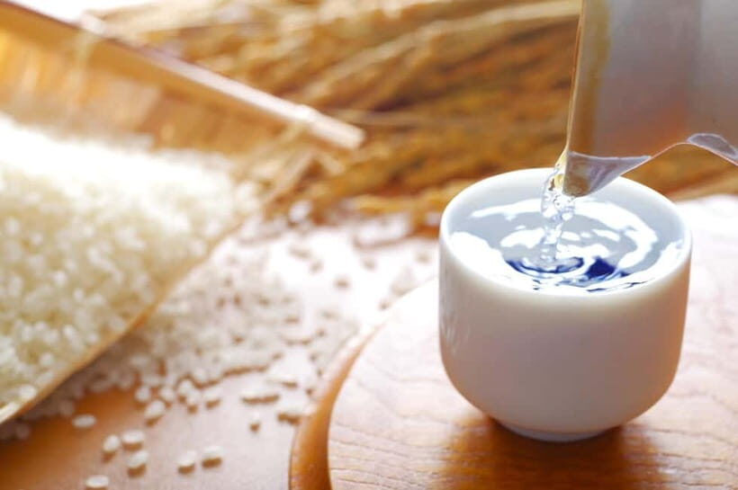 Casual Japanese sake tasting and snack experience, Kabukicho - Sake flight basics in Kabukicho (and why it works)