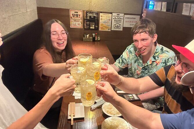 【Contemporary Culture】Bar Hopping I Always Visit in Shinjuku! - Shinjuku at 7:30 pm: why this pacing beats wandering