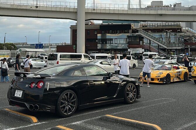 Daikoku JDM car meet experience in a GTR-R35 - The Shibuya meet-up: where the night starts