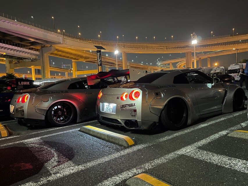Daikoku Parking : going by this mini JDM - one customer only - Why this private S660 night drive beats a big tour bus