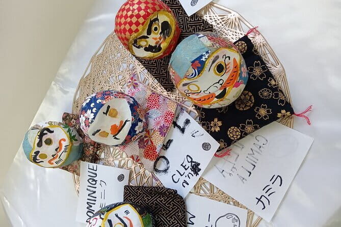 Daruma Workshop by Making your Own Japanese Souvenir in Shinjuku - Your 1.5-Hour Flow: From Tea to a Finished Daruma