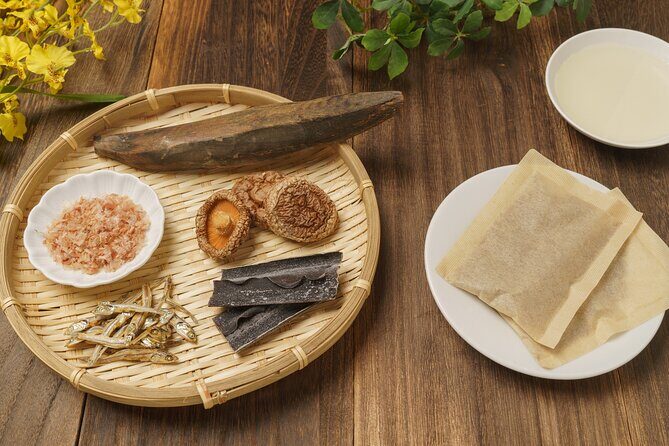 Discover Japanese Umami: Onigiri & Dashi Masterclass in Tokyo - Where It Starts: Nishiazabu and a Studio You Can Find