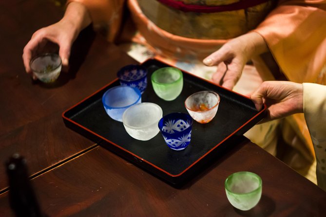 Drinks with Geisha - The teahouse meeting: where you go and when