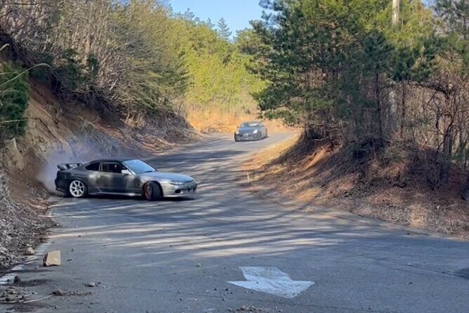 Ebisu Circuit Drift Experience - The maneuvers: donuts, figure 8s, and sideways spins