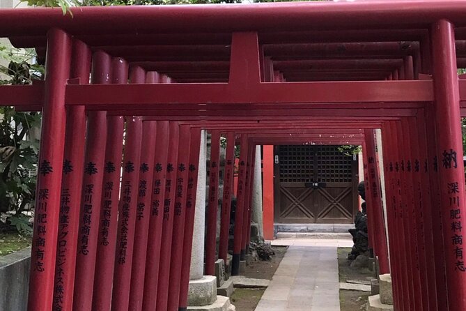 Edo Tokyo Small-Group Tour: History, Culture & Local Experiences - Kiyosumi Teien: garden calm, tea house, and a pond finish