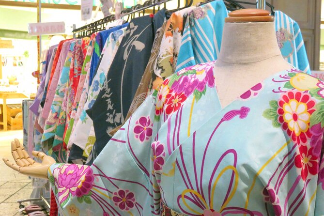Enjoy plus size Kimono - Choosing your kimono look: pattern, hair accessories, and bag