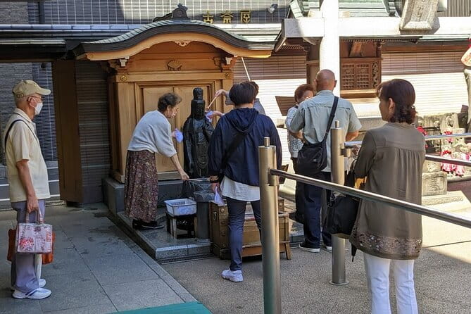 Evening Hanami (Cherry Blossom) Experience with a Local - Food and Drink: What’s Included, What’s Flexible
