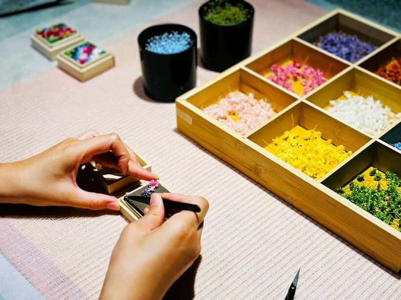 Experience Crafting a Flower-Adorned Mini Japanese Garden - The take-home souvenir factor: why this makes a great gift