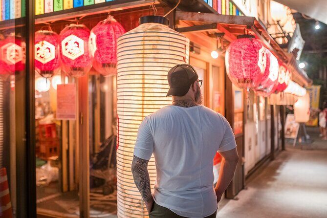 Experience Tokyo Through the Lens of a Local Artist - Shinjuku Golden Gai: Intimate, Moody Frames in Tight Spaces