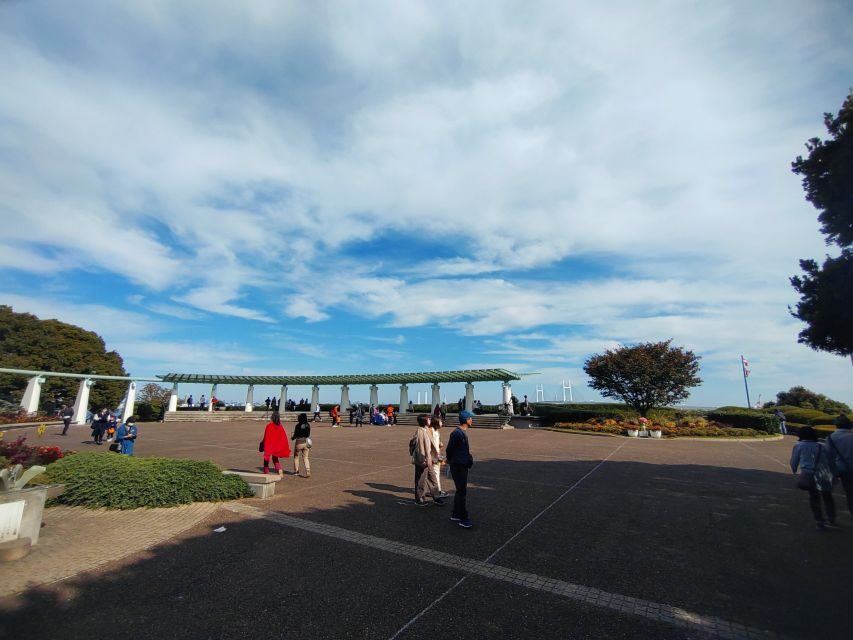 'Feel Yokohama!'Private tour in English - Red Brick Warehouse and Yamashita Park: Port Architecture You Can Feel