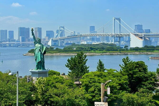 Fish Market & Tokyo Skyline Private Walking Tour - Ginza on Chuo-dori: luxury shopping you can enjoy at walking speed