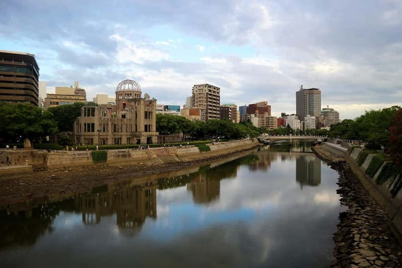 From Tokyo: Hiroshima and Miyajima Day Trip by Bullet Train - Hiroshima Peace Memorial Park: seeing with context