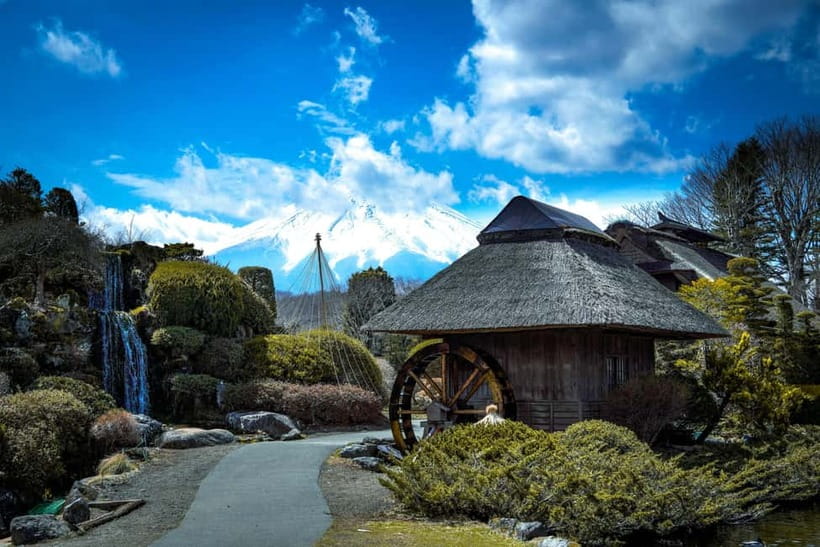 From Tokyo: Mount Fuji Full Day Customizable Private Tour - Lake Ashi and Hakone Shrine: calm water after the volcanic wow