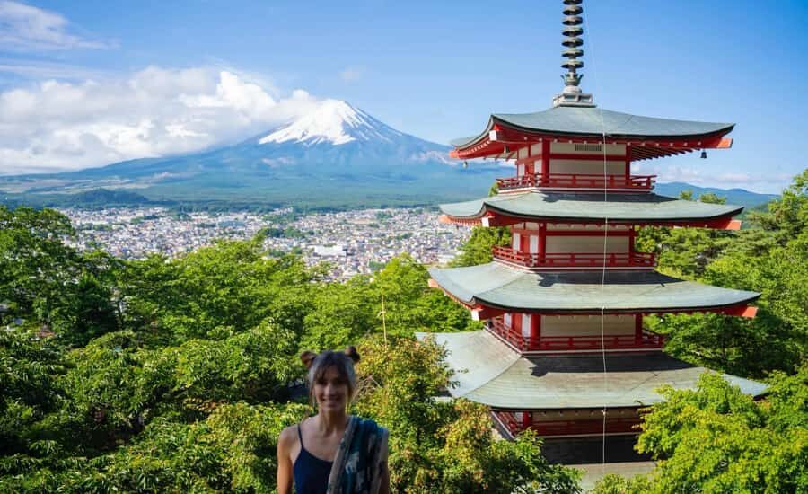 From Tokyo: Mount Fuji Full Day Private Tour English Guide - English-Speaking Guidance That Helps You Navigate the Moments
