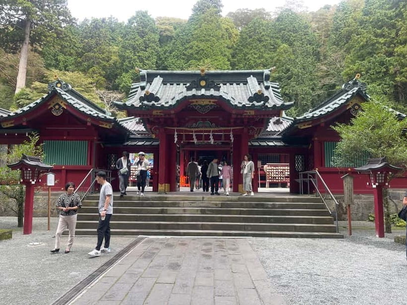 From Tokyo: Mount Fuji Private Day Tour With English Guide - Saiko Iyashi-no-Sato Nenba and Lake Yamanaka for a quieter pace
