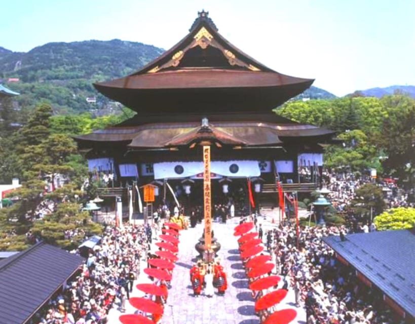 From Tokyo/Nagano : Private Snow Monkeys Park Full Day Trip - Shibu Onsen: Finishing With an Onsen Town Feel