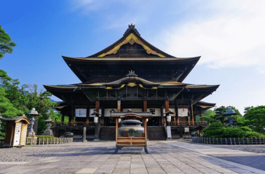 From Tokyo: Private Day Trip to Snow Monkey & Zenkoji - Quick hits before you go
