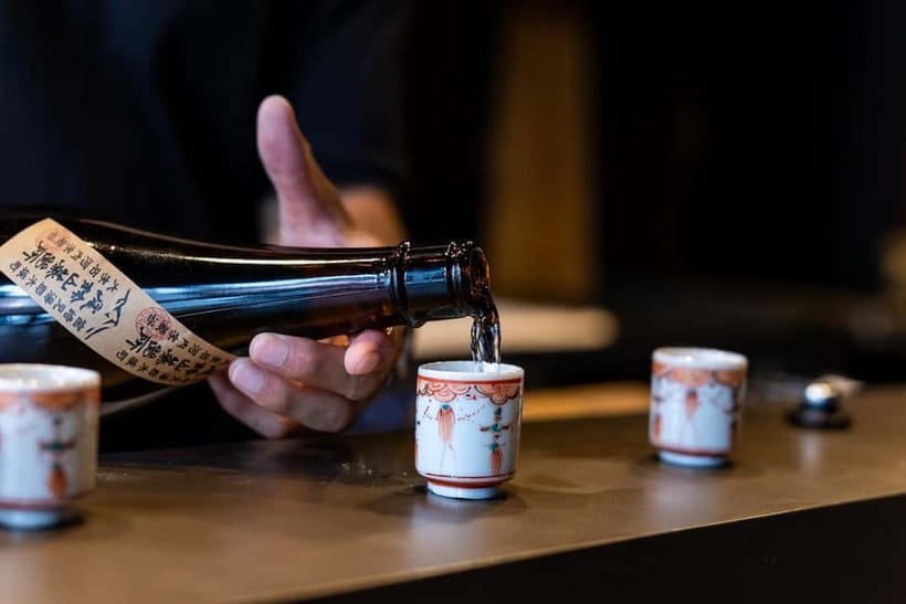 Ginza, Tokyo: Sake Experience with traditional vessels - The vessel pairing: wine glasses, KINTSUGI, and 400-year-old Imari porcelain