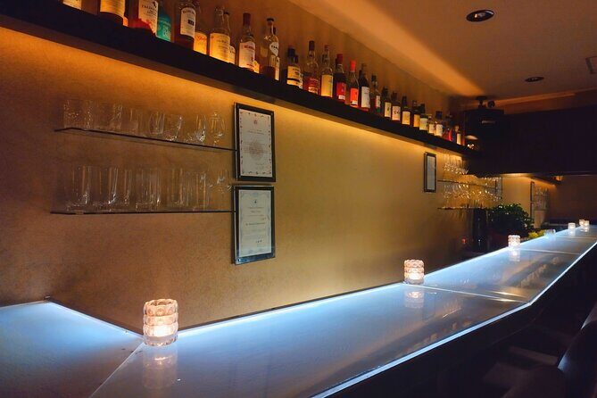 GoldenGai Daytime JapanWhisky BeginnersSession w/FemaleBartender - Arriving at Hanazono Building: your first taste of Tokyo logistics
