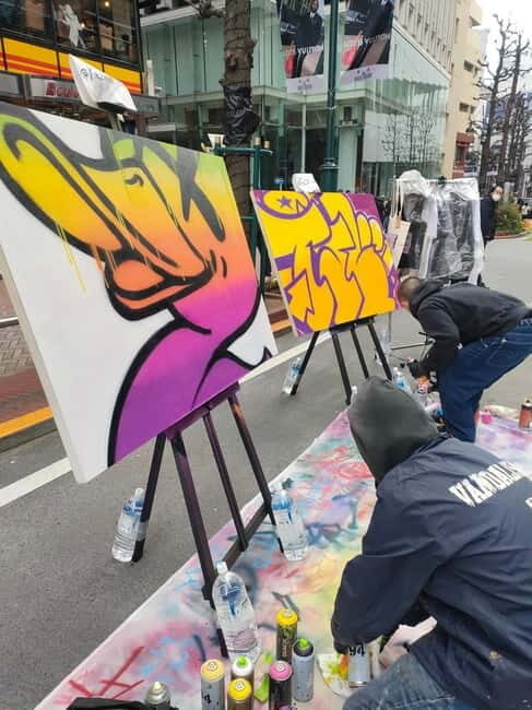 Graffiti in Tokyo Walking Tour: Shibuya and Harajuku - The underground side: legal walls, secret spots, and how to read the city