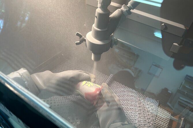 Handmade Japanese Glass Art Sandblasting Workshop in Tokyo - Should You Book This Japanese Glass Sandblasting Workshop?