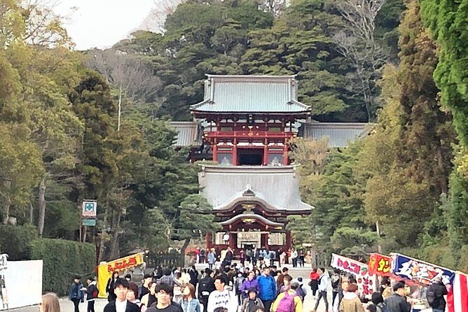Historic Kamakura: Temples, Shrines and Street Food Private Walking Tour - Daibutsukiritoshi and the Great Buddha: Seeing the Big One Without Losing Time