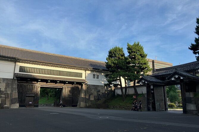 Imperial Palace or Edo Castle Time Trip Learning Walking Tour - Imperial Palace Time: Doubled Bridges and Imperial Eastern Garden (About 2 Hours)