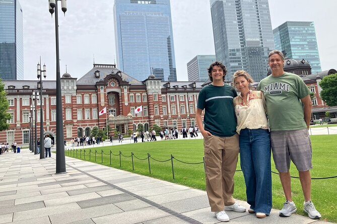 Imperial Palace to Tokyo Station Historical Walking Tour - Key highlights you’ll notice right away