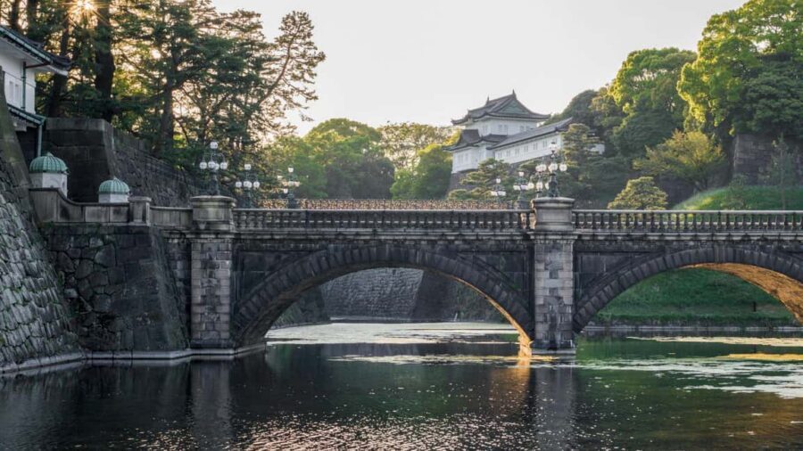 Imperial Palace Tour: Discover Samurai History with a Guide - Your Guide, Small Group, and Question Time With YURAGI