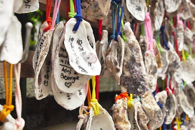 Introducing all the Famous Spots in Kamakura and Enoshima! - Enoshima’s Nakamise street: the food and the route to the shrine