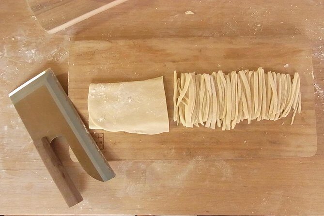 Japanese Cooking and Udon Making Class in Tokyo with Masako - The welcome ritual: green tea and your name in Kanji