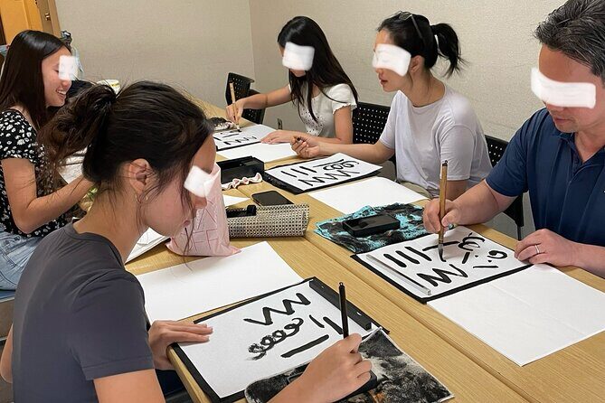 Japanese culture and calligraphy in Tokyo! - Should you book this calligraphy class in Nakano?