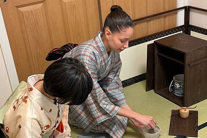Japanese Tea Ceremony at Private Home in Yokohama, suburban Tokyo - Learning guest etiquette, plus history and real conversation