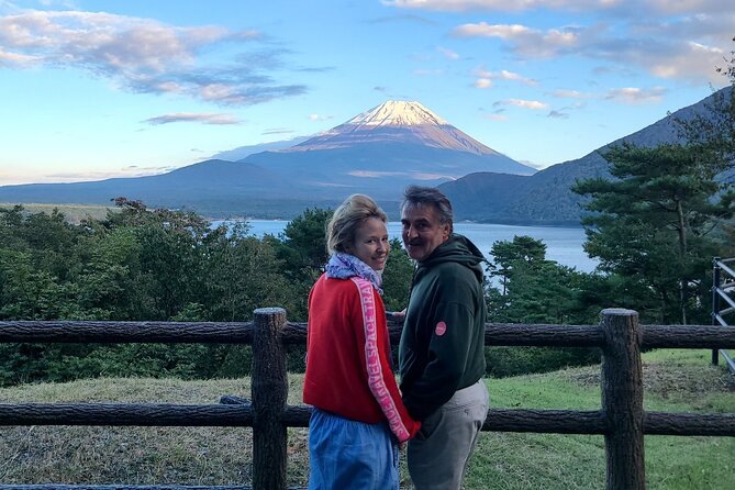 Johnny's Exclusive: Mt. Fuji Adventure from Kawaguchiko - Lake Kawaguchiko drives: viewpoints, stops, and photo timing
