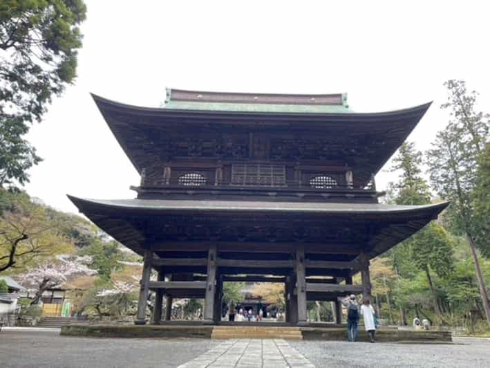 Kamakura; First Samurai Capital walking tour - Engaku-ji: Sanmon Gate to the 135-step payoff
