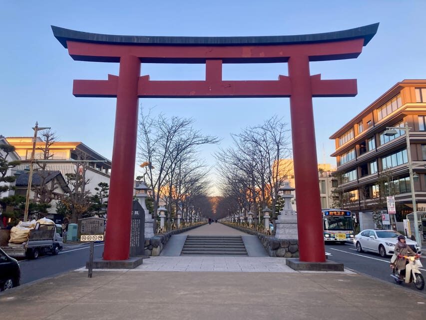 Kamakura: Half day Walking tour & Japanese sweets - Komachi-dori Side Streets, Tea, and Shopping With a Local Lens