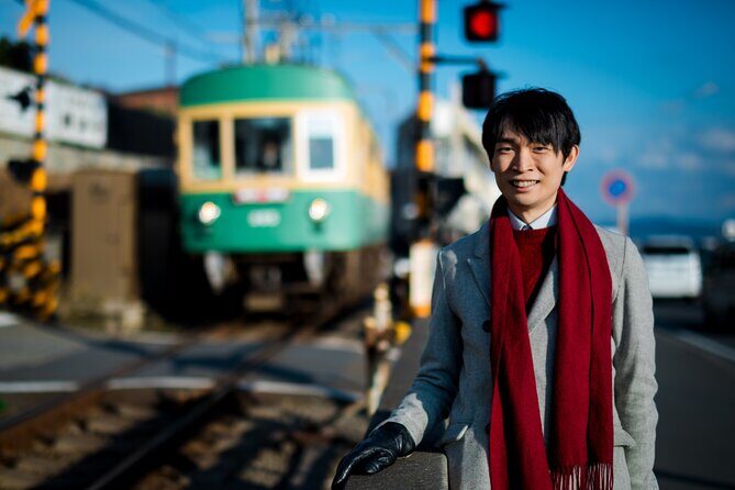 Kamakura Tour with Pro Photographer: Anime Train & Fuji Sunset - Meeting Kamakurakōkō-Mae Station: the anime spot with actual life around it