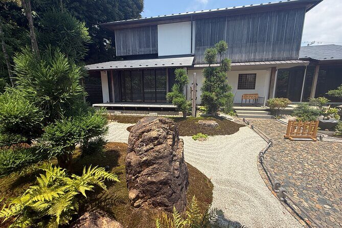 Kamakura Tours Half Day or Full Day Tours with a local guide. - Tsurugaoka Hachimangu Shrine: spiritual heart and historic beauty