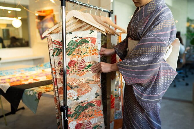 Kimono Art Workshop in Tokyo - How to plan your day around 1 hour 30 minutes