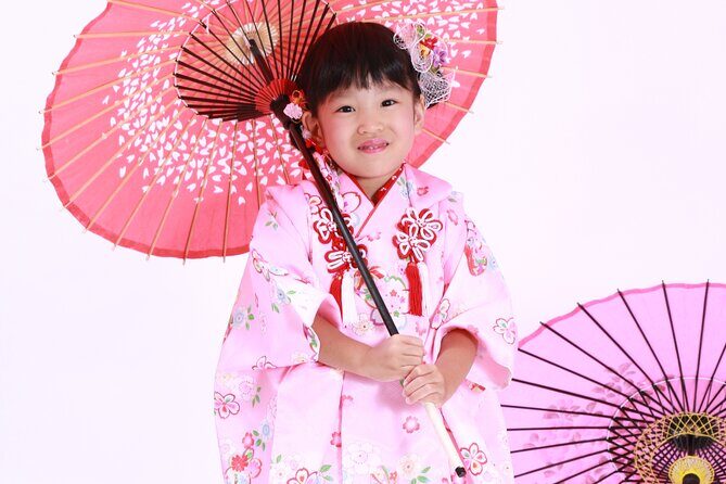 Kimono Photo Shooting Family and Group Plan in Tokyo - Posing without pain: why a guided shoot works