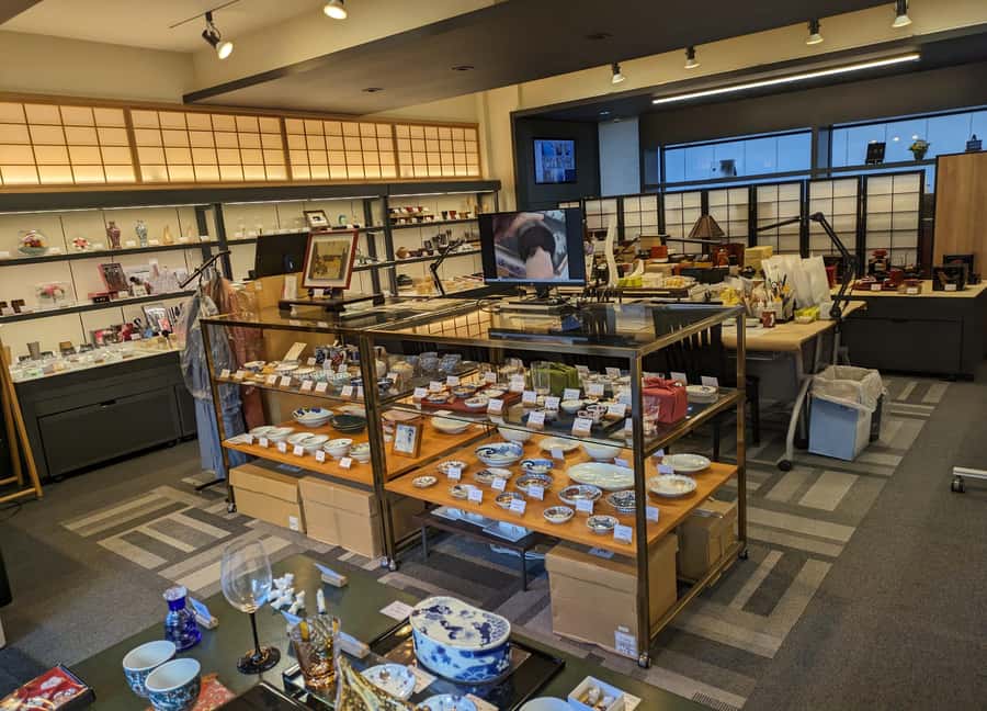 Kintsugi Experience with Arita Ware in Tokyo (English Guide) - Key points before you go