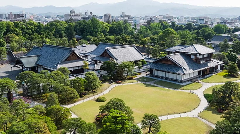 Kyoto: Nijo Castle World Heritage Guided Tour with Admission - Price and value: why $40 can be a good deal here