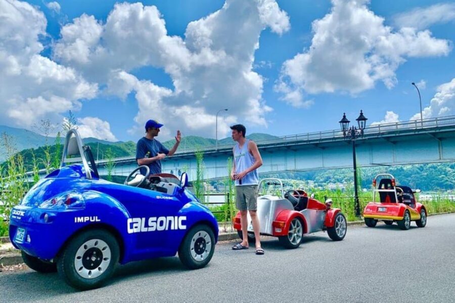 Lake Kawaguchiko: Electric Mini Car Guided Tour - Local Gems and Neighborhood Views You Might Miss