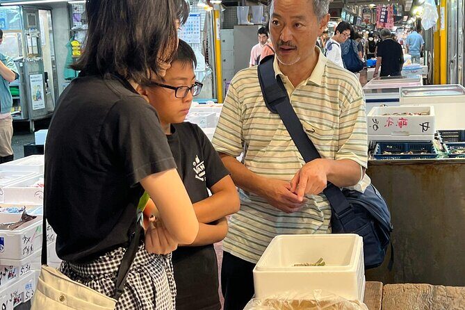 Learn Sushi-grade fish with a licensed guide @Yokohama fishmarket - Meeting at JR East Yokohama and the quick walk to the market